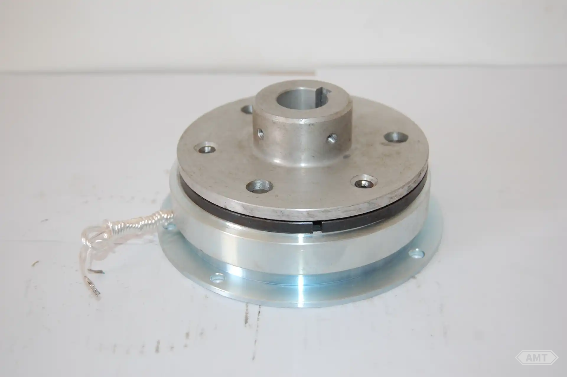 8-45 shows the forwardreverse brake assembly.png